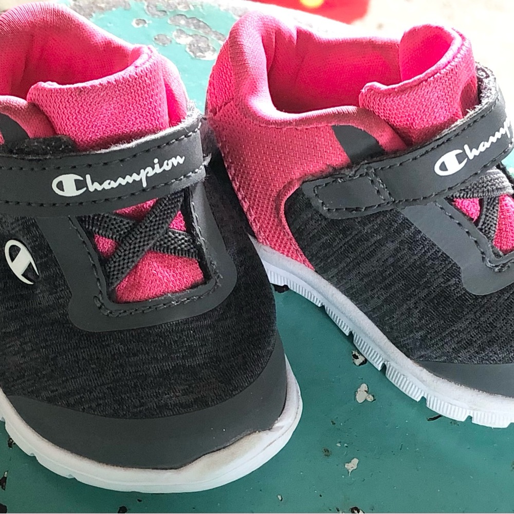 ‼️5 items for $8‼️  Infant Toddler Sneakers